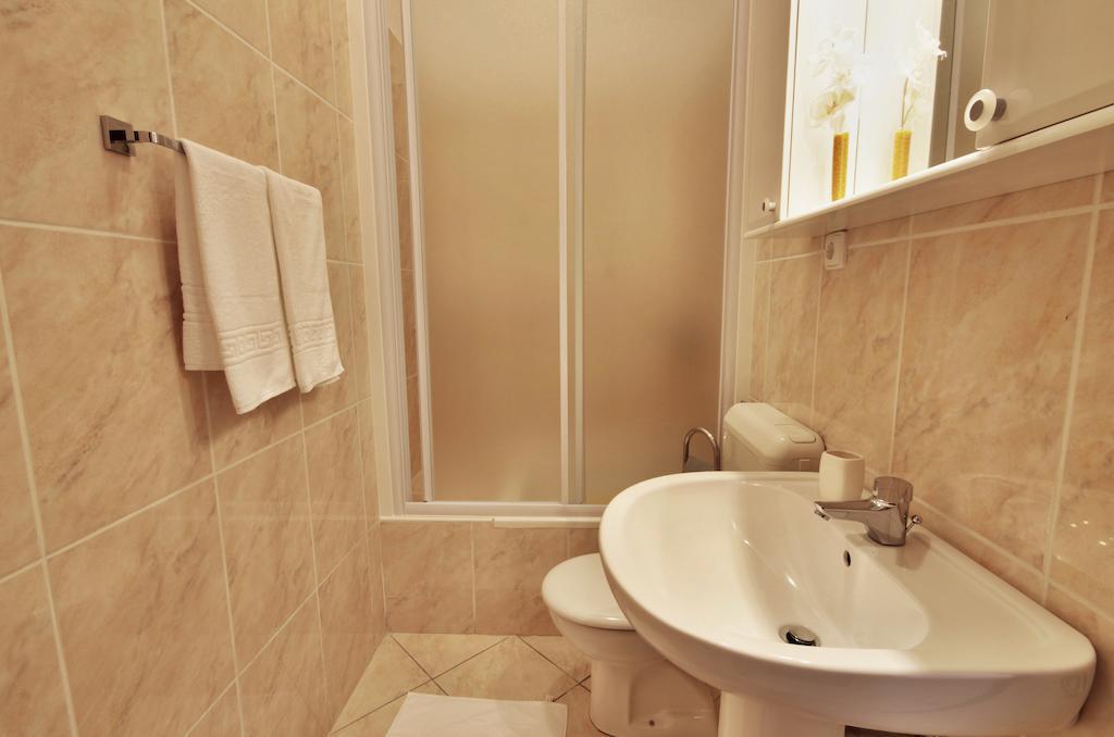 Apartment Zara 2 With Boat Place Mimice Zimmer foto